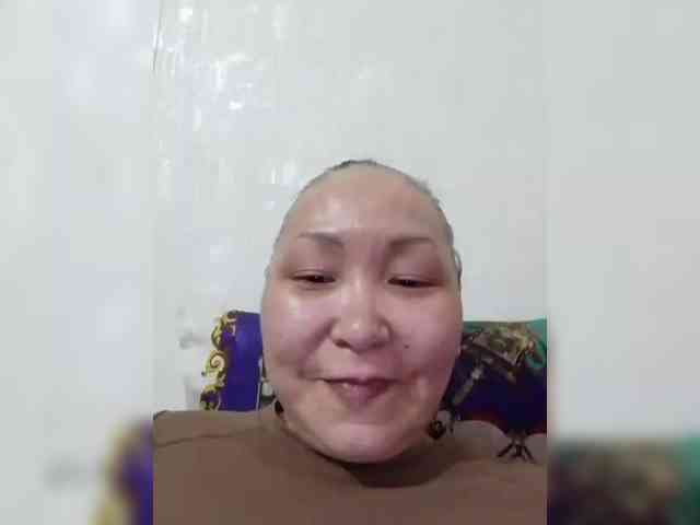 F_L_I_R_T_I_N_G webcam