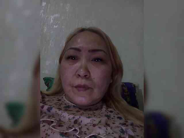 Qweentis Live Webcam on BongaCams