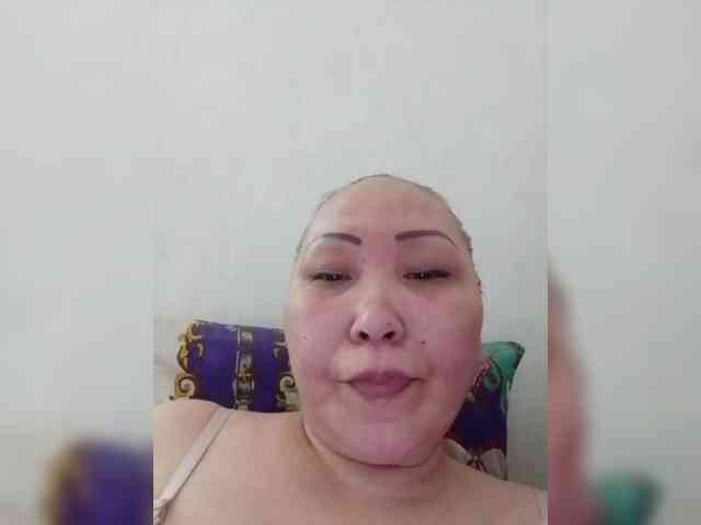 F_L_I_R_T_I_N_G webcam