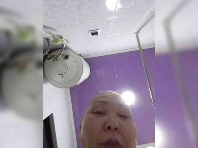 F_L_I_R_T_I_N_G webcam