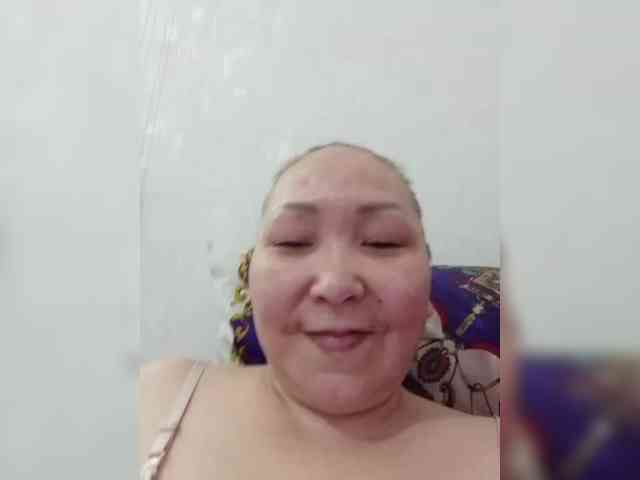 F_L_I_R_T_I_N_G webcam