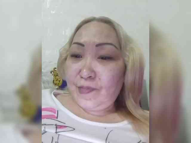 Qweentis Live Webcam on BongaCams