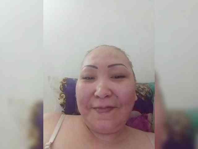 F_L_I_R_T_I_N_G webcam