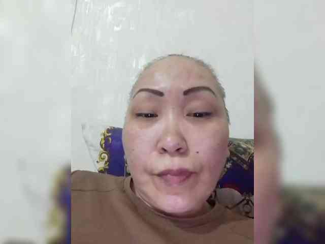 F_L_I_R_T_I_N_G webcam