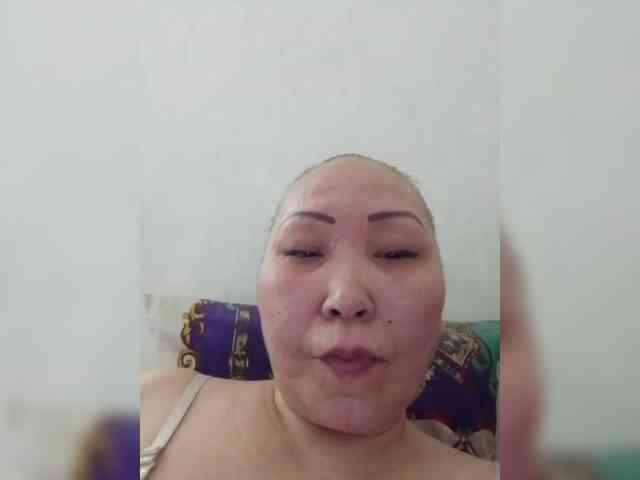 F_L_I_R_T_I_N_G webcam