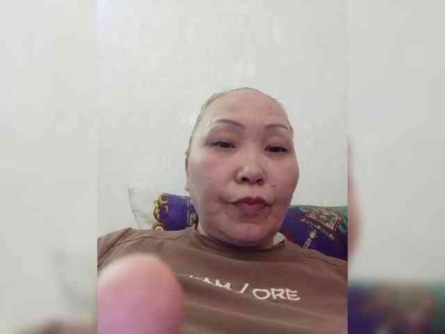 F_L_I_R_T_I_N_G webcam