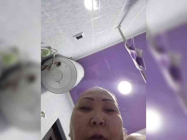 F_L_I_R_T_I_N_G webcam