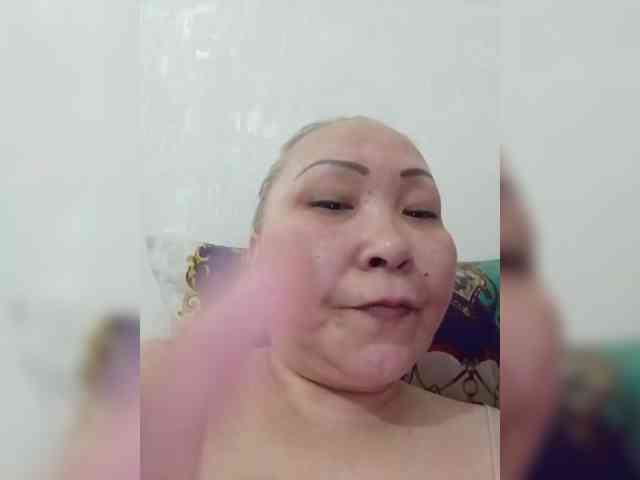 F_L_I_R_T_I_N_G webcam