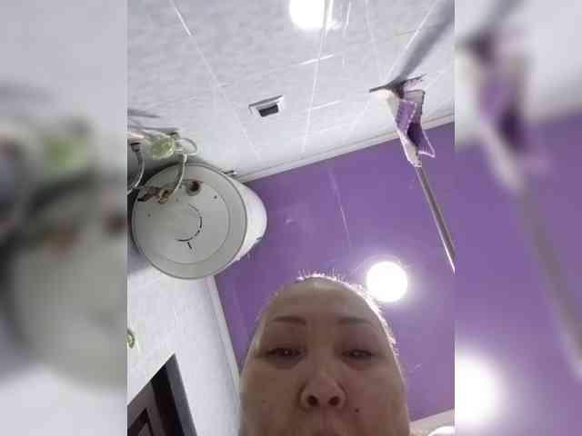 F_L_I_R_T_I_N_G webcam