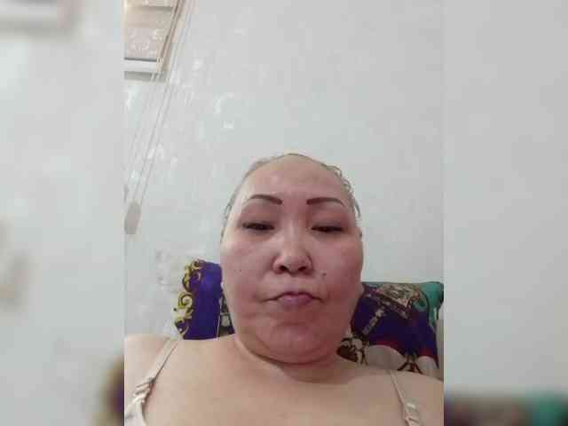 F_L_I_R_T_I_N_G webcam
