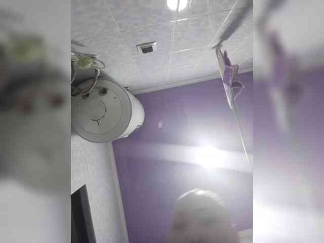 F_L_I_R_T_I_N_G webcam