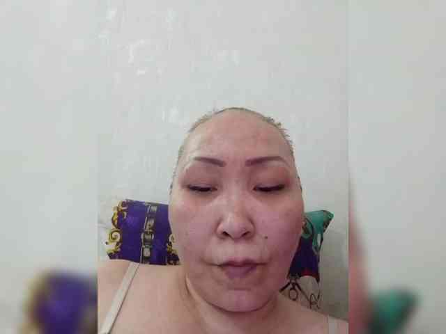 F_L_I_R_T_I_N_G webcam