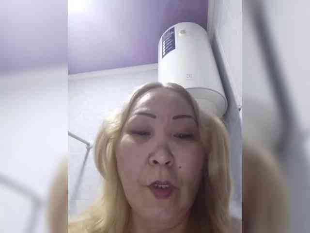 Qweentis Live Webcam on BongaCams