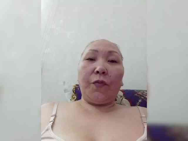 F_L_I_R_T_I_N_G webcam