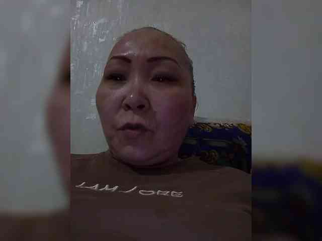 Qweentis Live Webcam on BongaCams