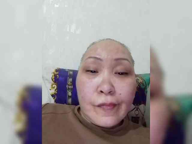F_L_I_R_T_I_N_G webcam