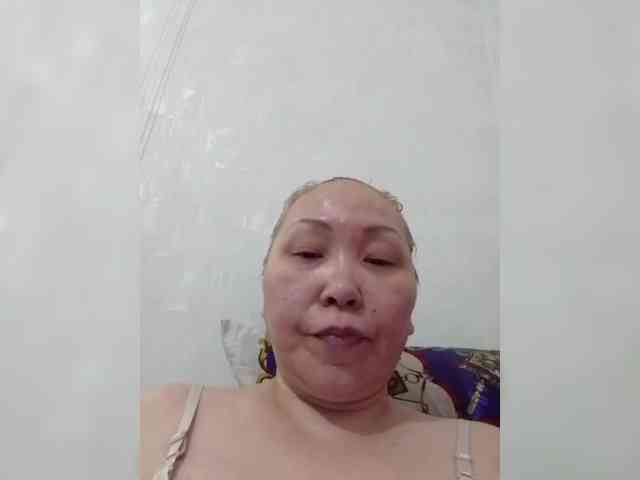 F_L_I_R_T_I_N_G webcam