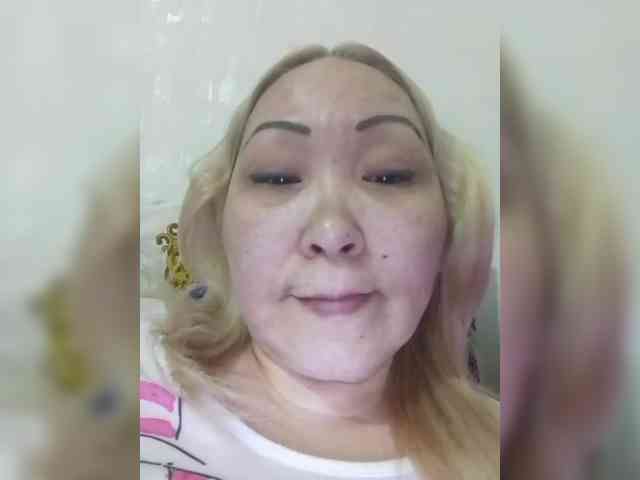 Qweentis Live Webcam on BongaCams