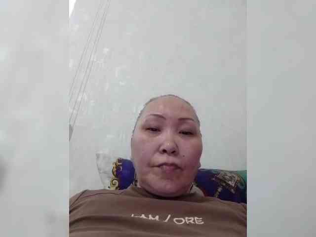 F_L_I_R_T_I_N_G webcam