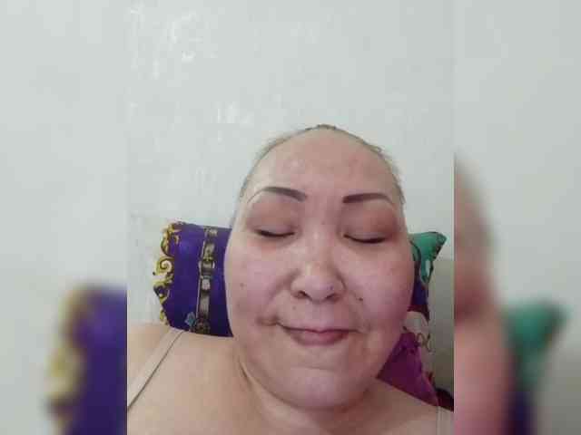 F_L_I_R_T_I_N_G webcam
