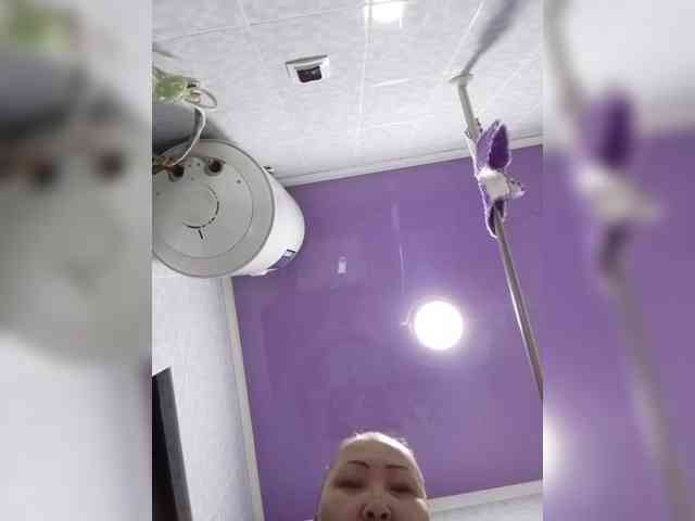 F_L_I_R_T_I_N_G webcam