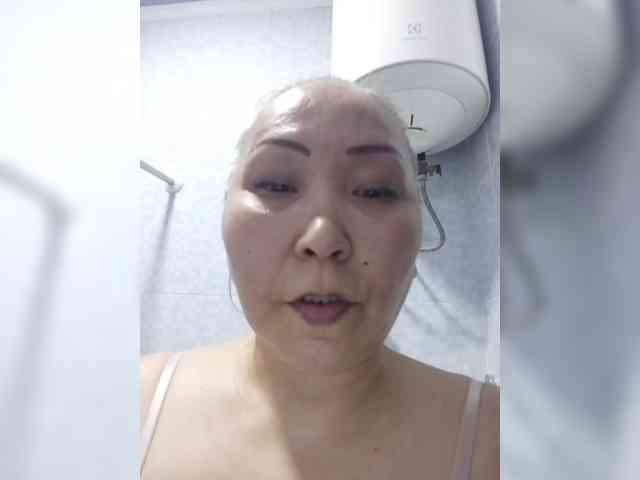 F_L_I_R_T_I_N_G webcam