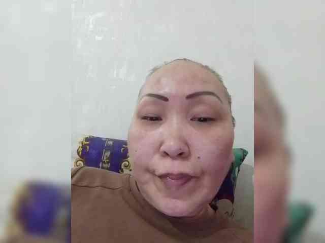 F_L_I_R_T_I_N_G webcam