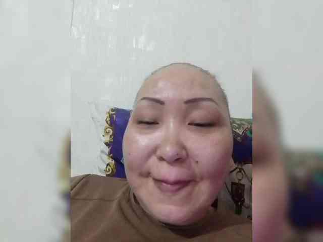 F_L_I_R_T_I_N_G webcam