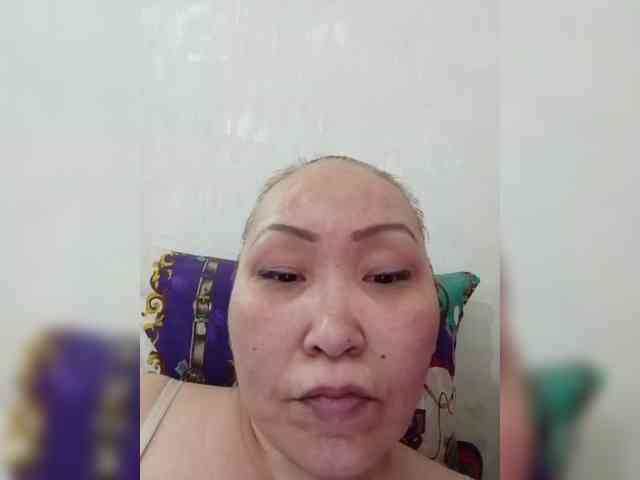 F_L_I_R_T_I_N_G webcam