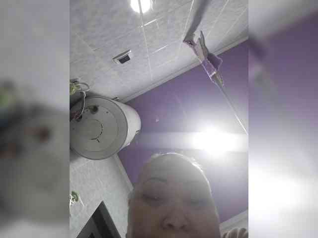 F_L_I_R_T_I_N_G webcam