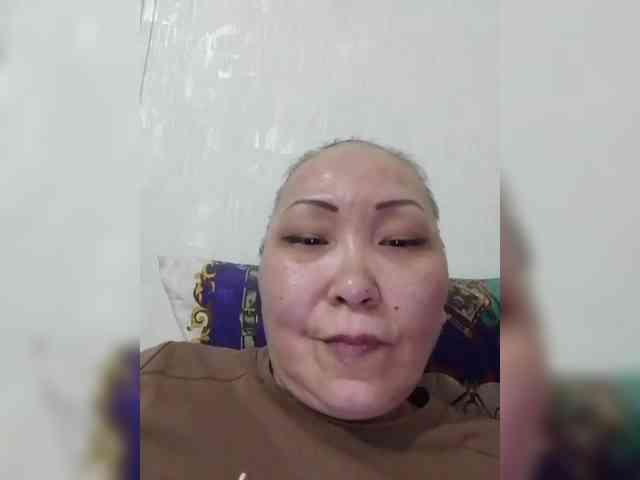F_L_I_R_T_I_N_G webcam