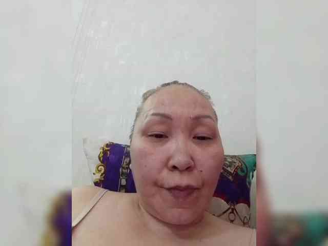 F_L_I_R_T_I_N_G webcam