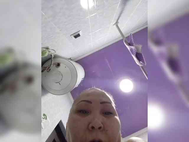 F_L_I_R_T_I_N_G webcam
