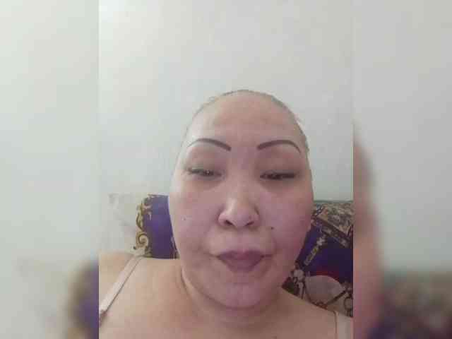 F_L_I_R_T_I_N_G webcam