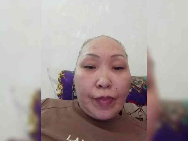 F_L_I_R_T_I_N_G webcam