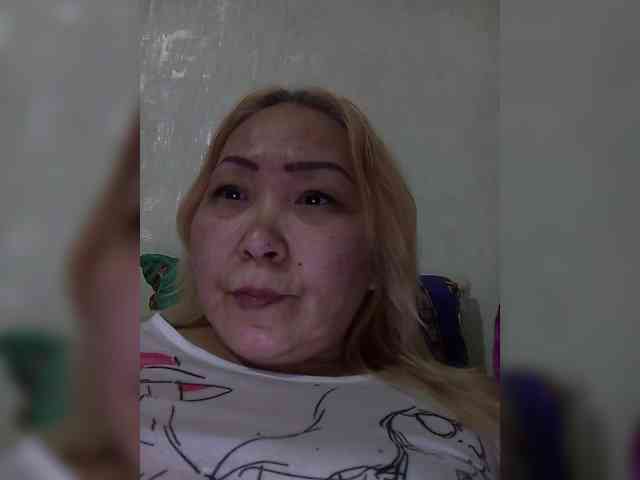 Qweentis Live Webcam on BongaCams