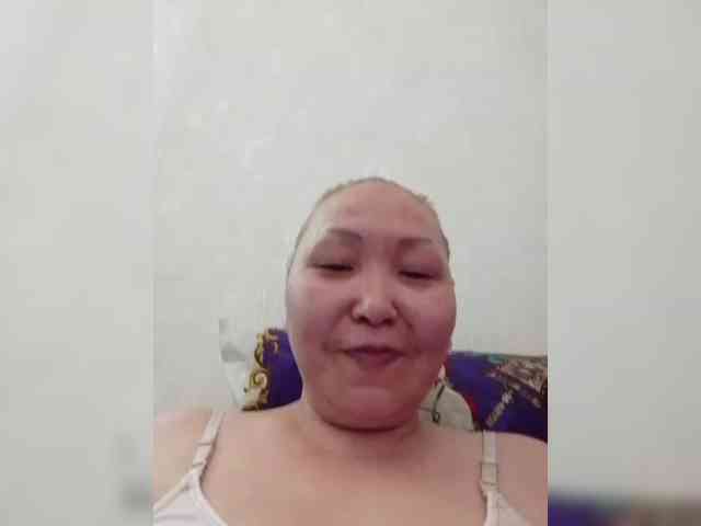 F_L_I_R_T_I_N_G webcam