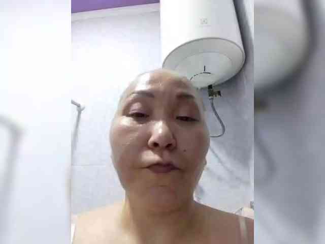 F_L_I_R_T_I_N_G webcam