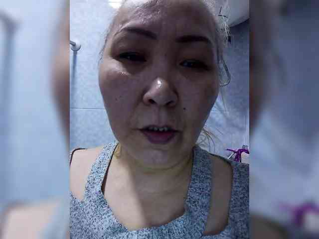 Qweentis Live Webcam on BongaCams