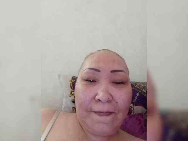 F_L_I_R_T_I_N_G webcam