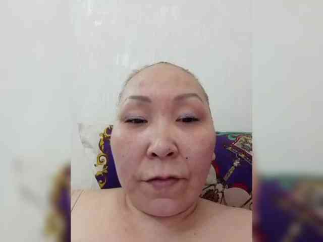 F_L_I_R_T_I_N_G webcam