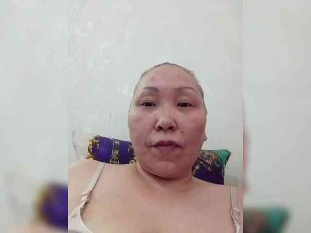 F_L_I_R_T_I_N_G webcam