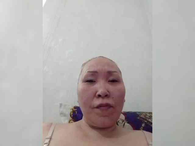F_L_I_R_T_I_N_G webcam