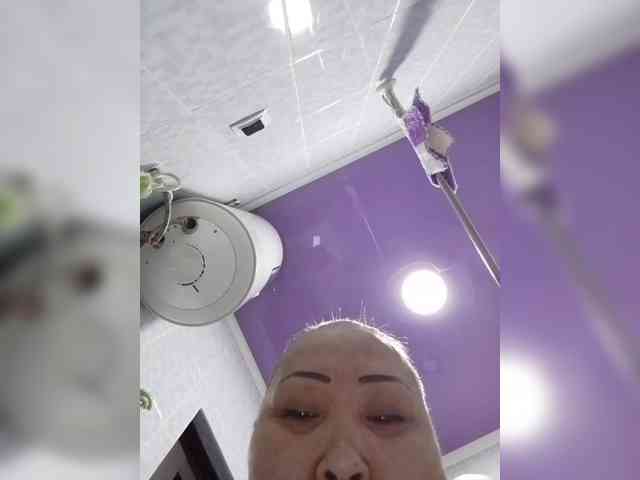 F_L_I_R_T_I_N_G webcam