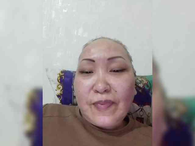 F_L_I_R_T_I_N_G webcam