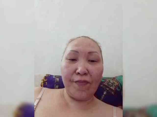 F_L_I_R_T_I_N_G webcam