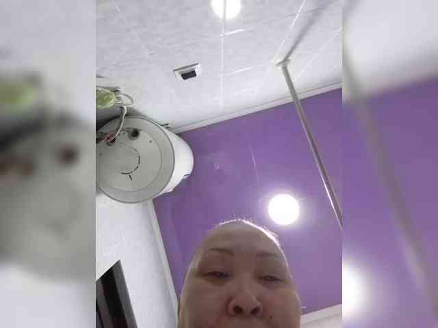 F_L_I_R_T_I_N_G webcam