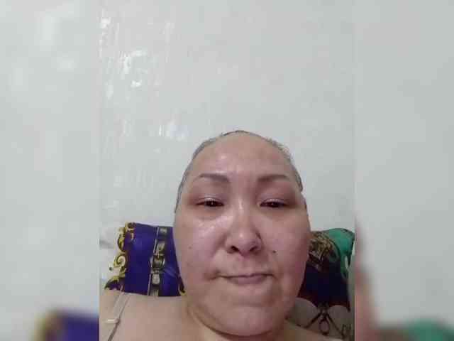 F_L_I_R_T_I_N_G webcam