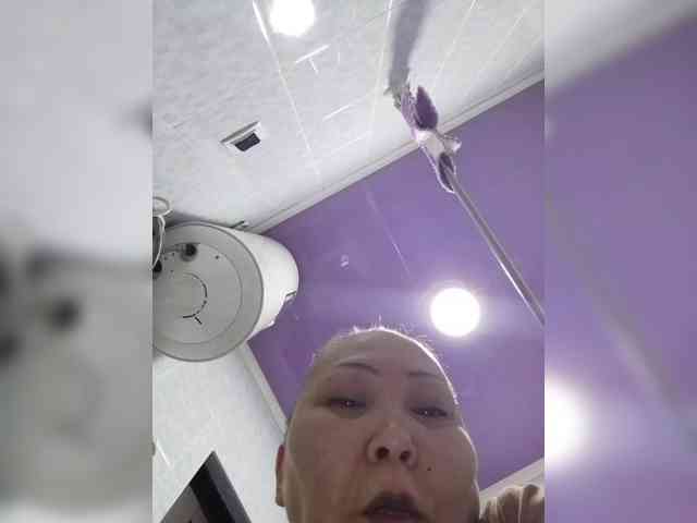 F_L_I_R_T_I_N_G webcam