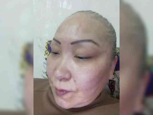 F_L_I_R_T_I_N_G webcam